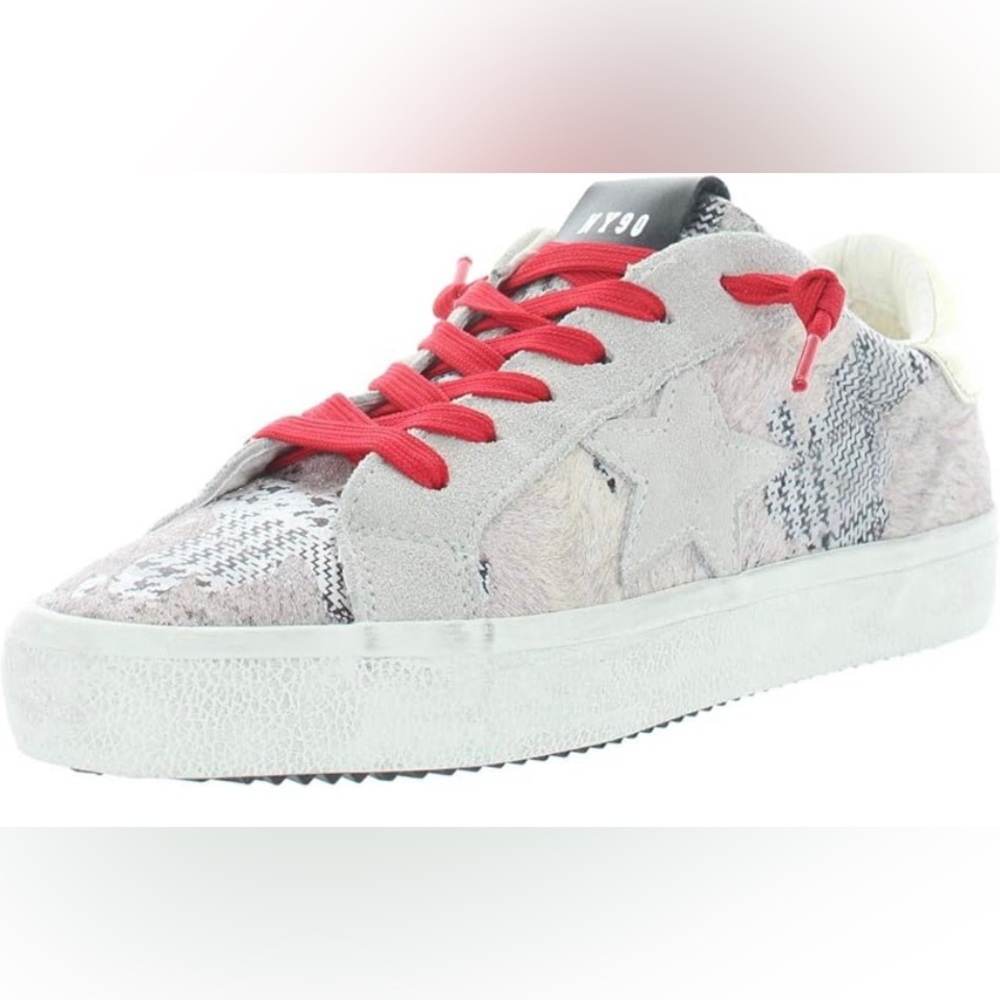 Steve Madden Size 8M Black Silver Taupe Gold Star Detailed Sneaker Red Laces